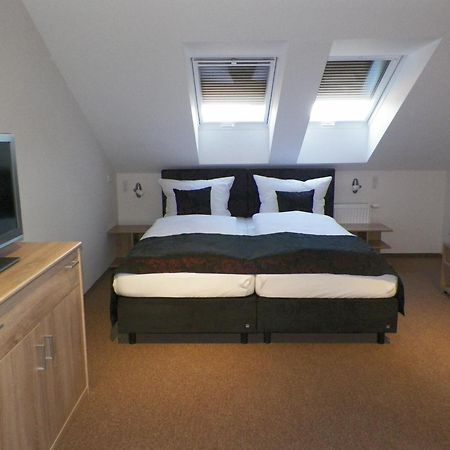 Landhotel Zum Baggernpuhl Wachow Екстер'єр фото