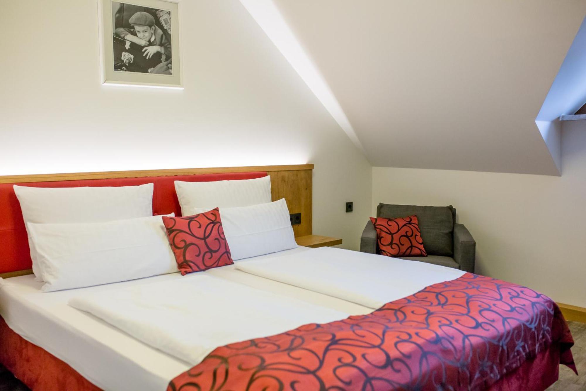 Landhotel Zum Baggernpuhl Wachow Екстер'єр фото