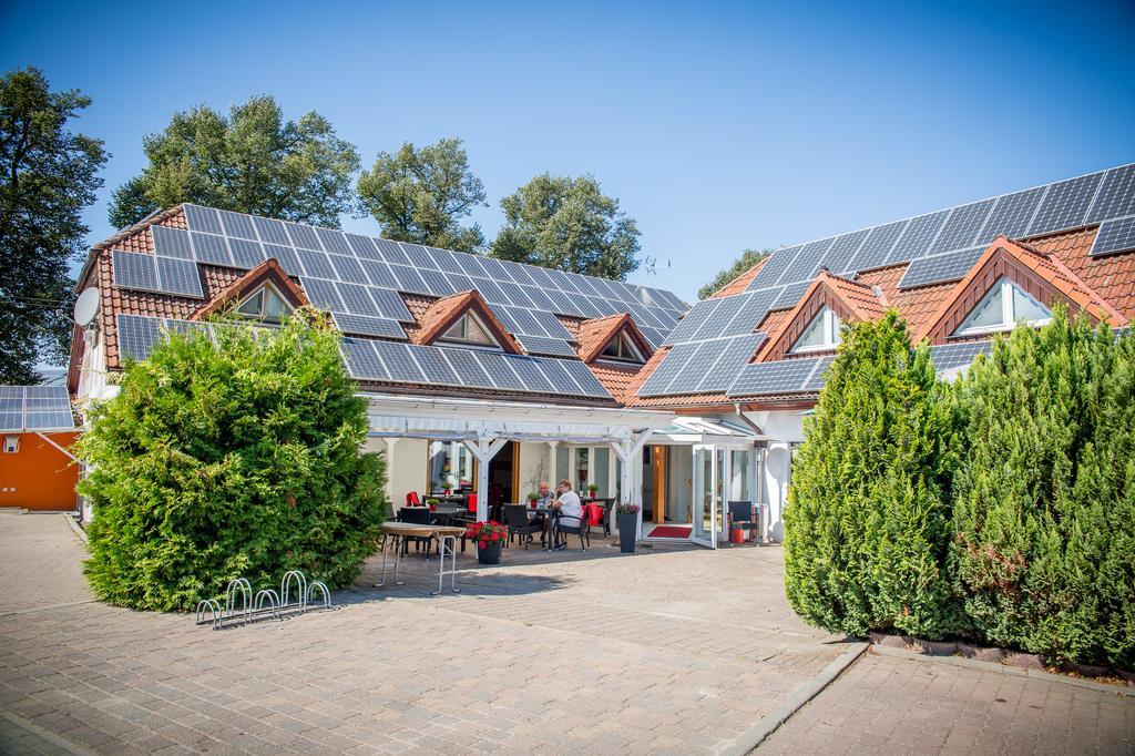 Landhotel Zum Baggernpuhl Wachow Екстер'єр фото