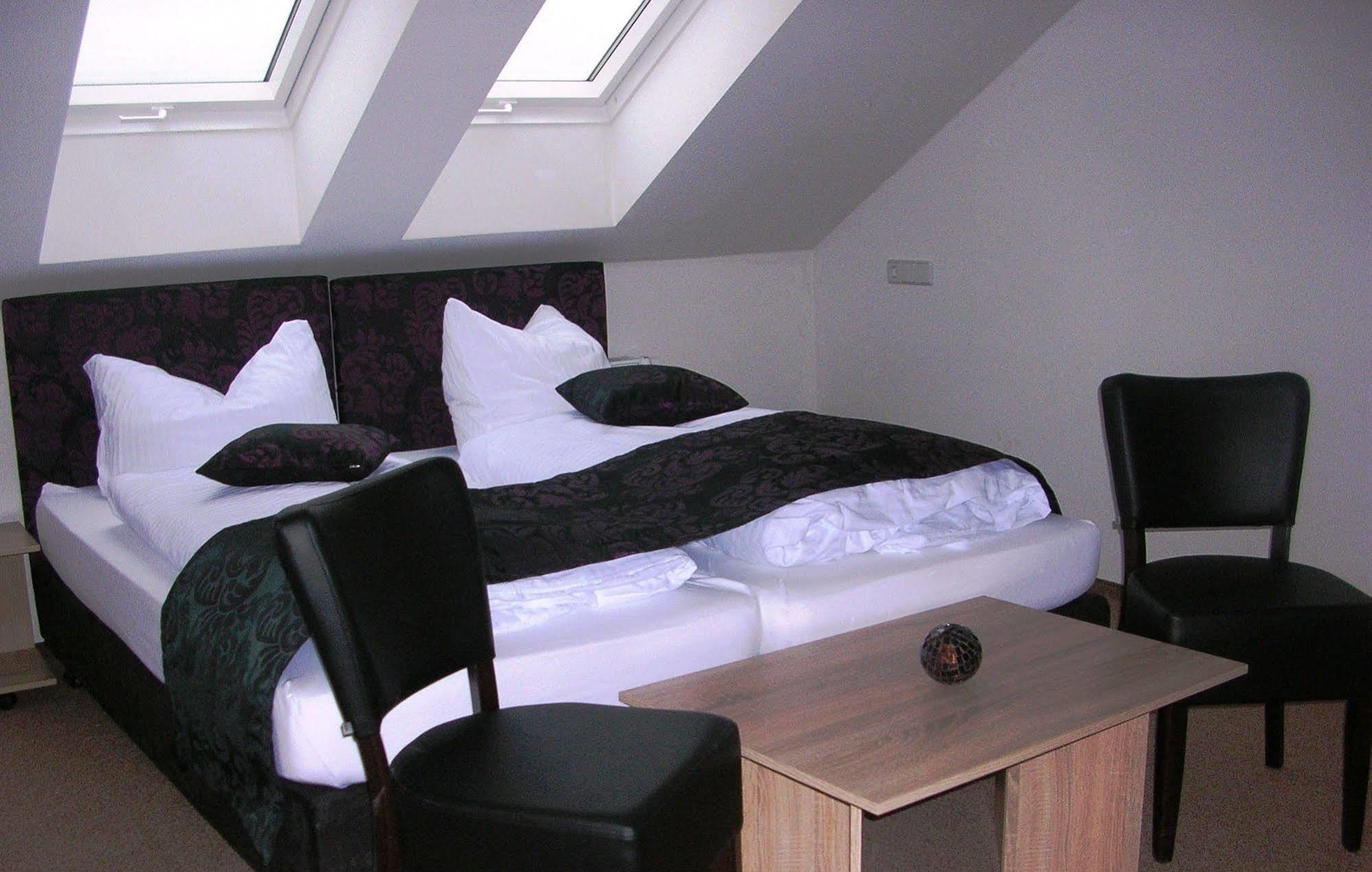 Landhotel Zum Baggernpuhl Wachow Екстер'єр фото